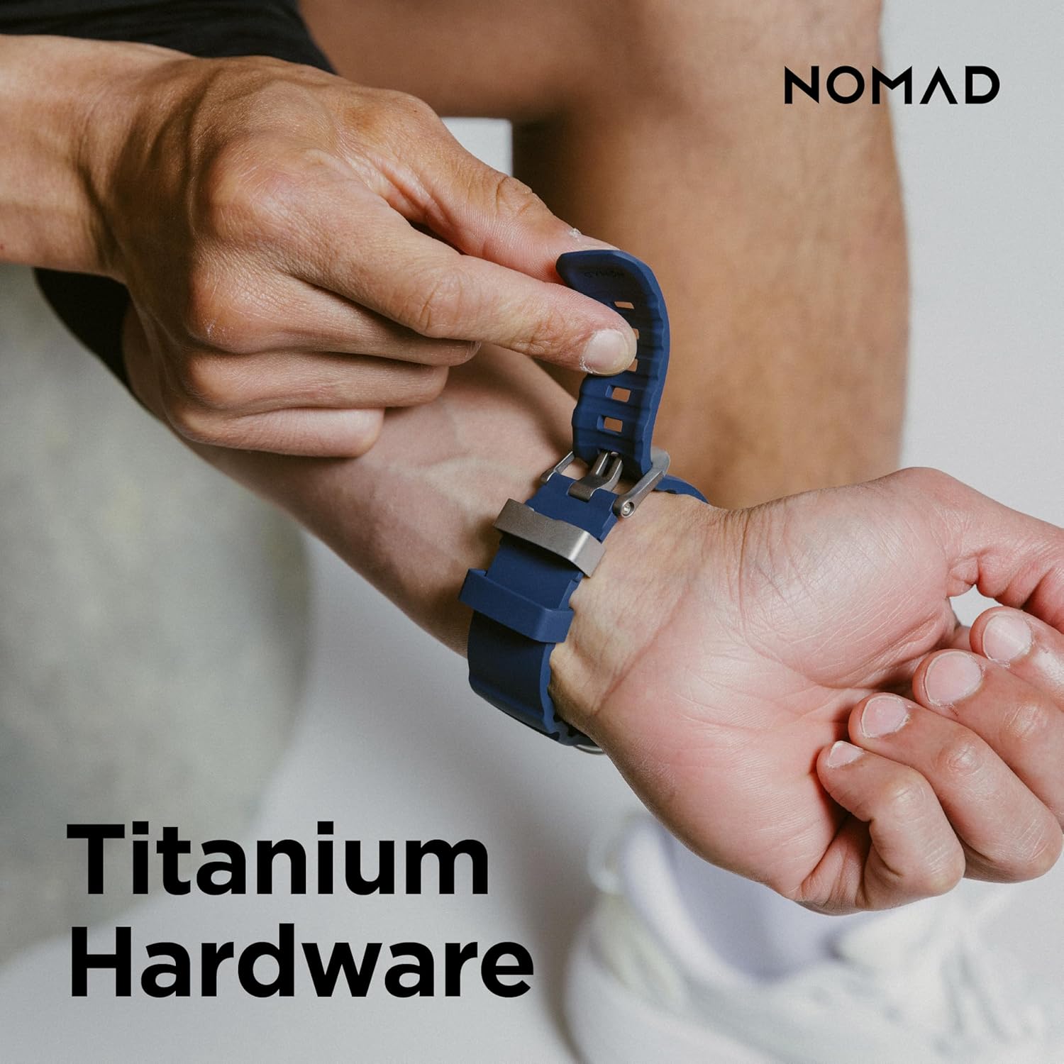NOMAD Bracelet de sport pour Apple Watch, Rocky Point, avec ferrures en titane